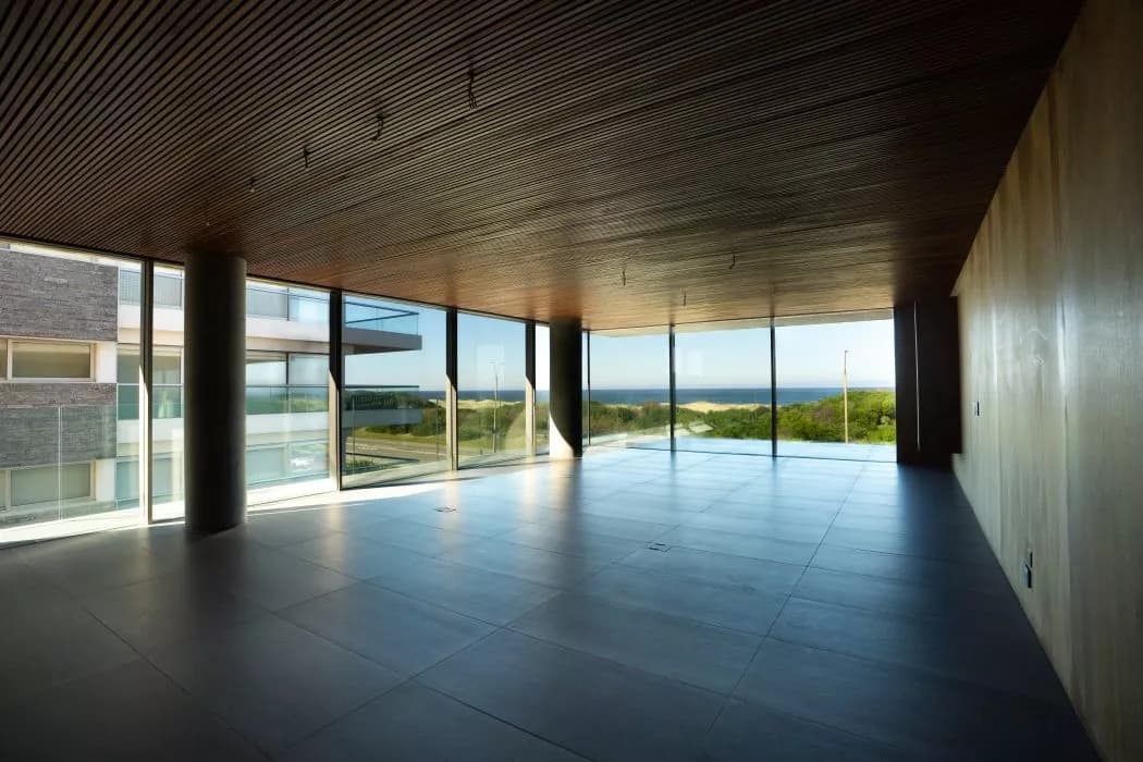 SIG304 – Signature – Punta del Este 5