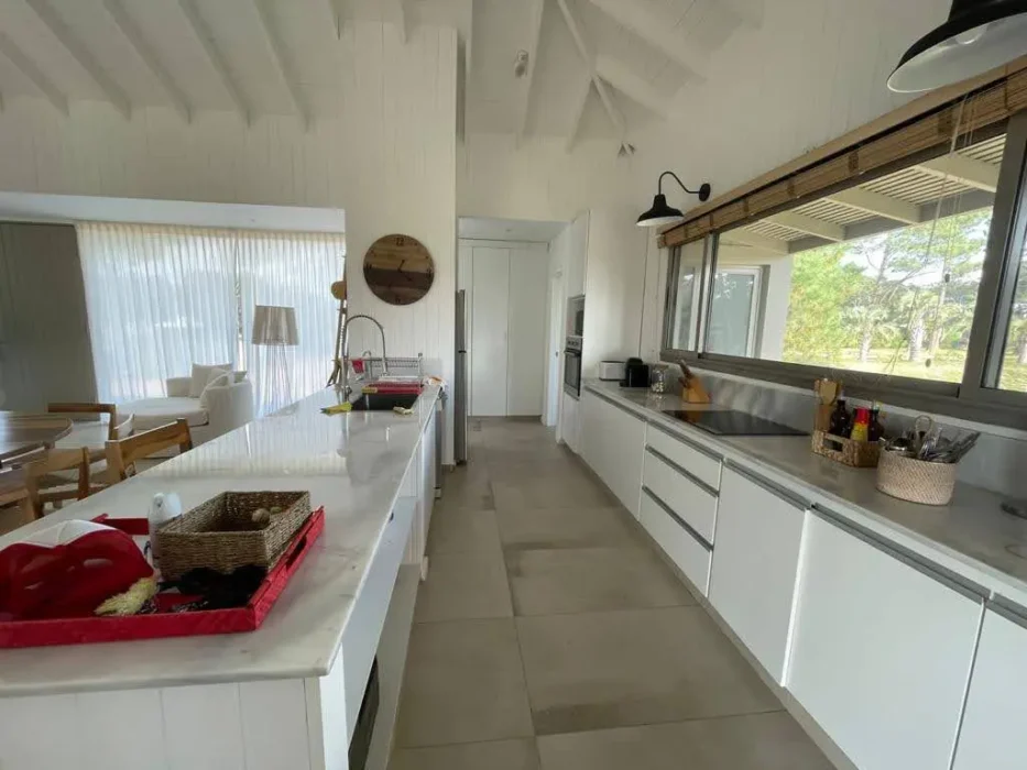 1579c47e-90f4-4091-a0ff-62c1123bec3b