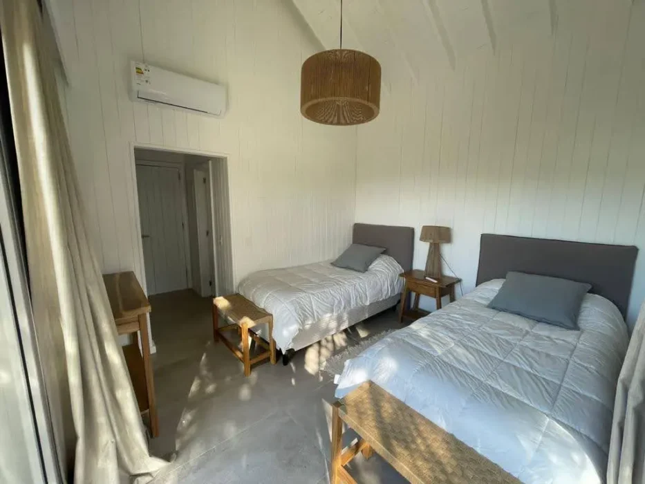 b4604371-3767-40b1-af92-0a45cb33f143