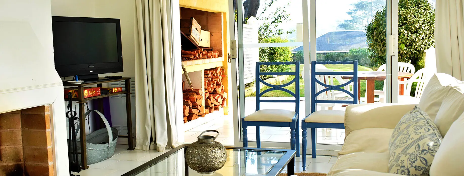 header-pb003-002-1840x700