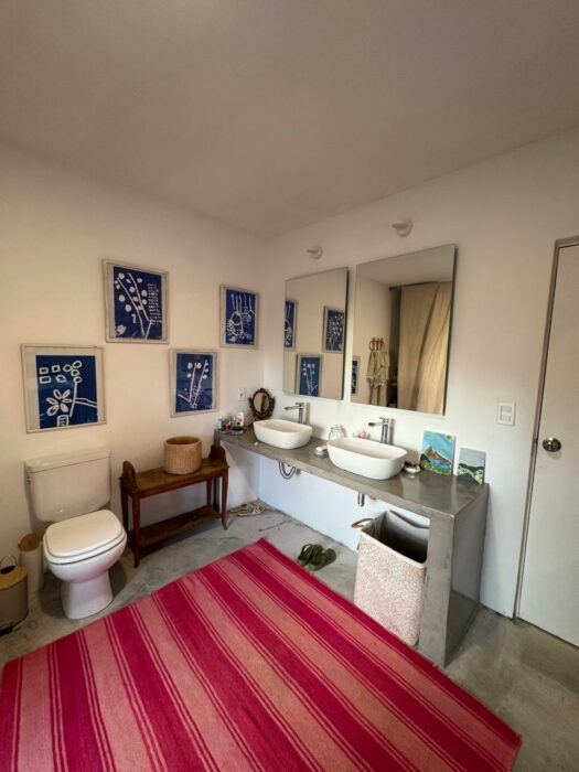 216c54f4-2b8f-4ffb-a935-21d42486e4d8