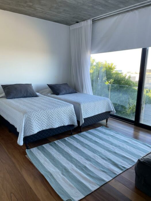 27d1f051-8371-4db0-9cd4-824c47d50bda