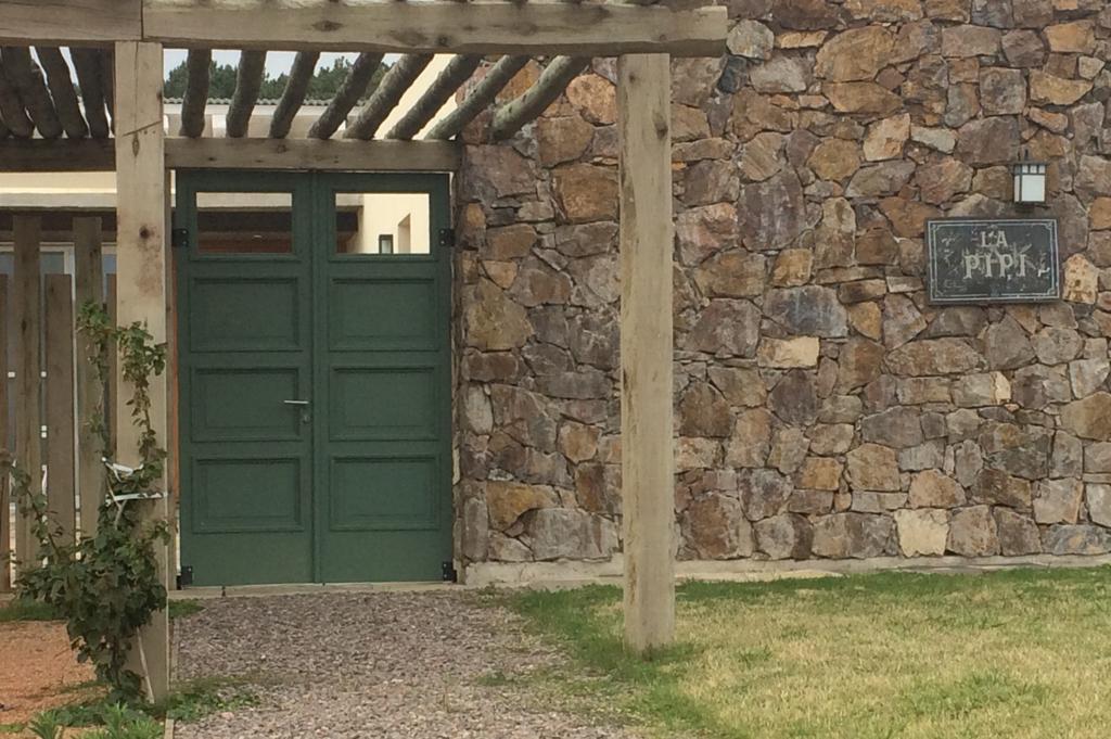 2ae0fc8c-5ac4-45df-817b-69658c70b345