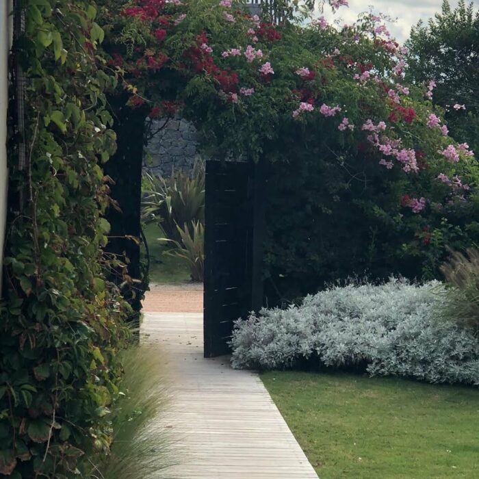 6fbe81b9-5148-403f-a8ef-3c3ba3c1ef56