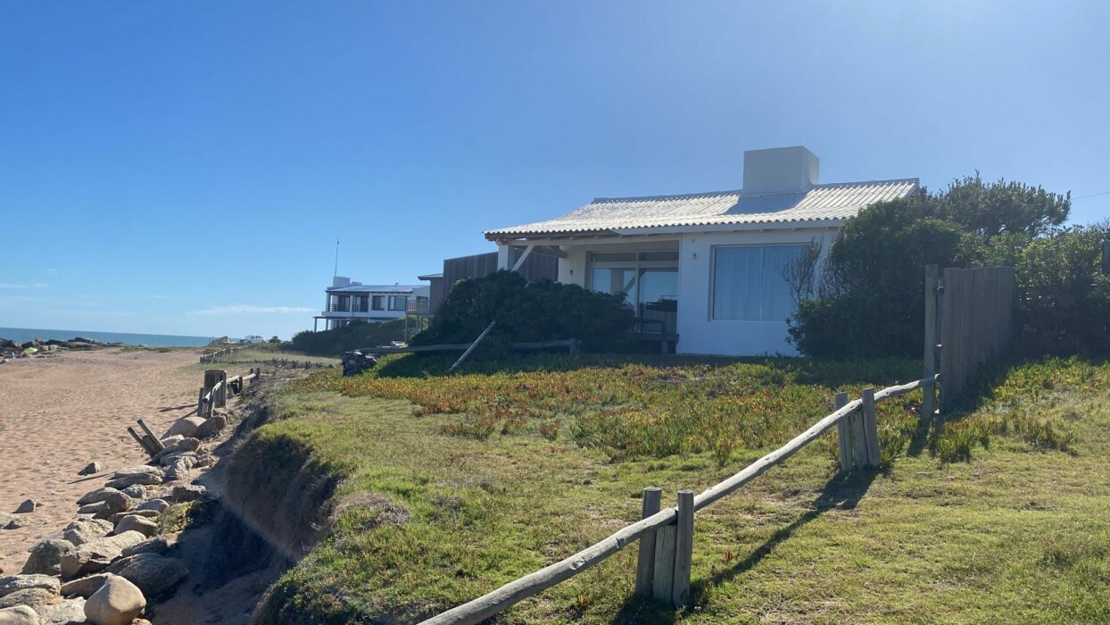 8fa99cbb-d2d9-47d1-b5b5-7836d49ee6c8