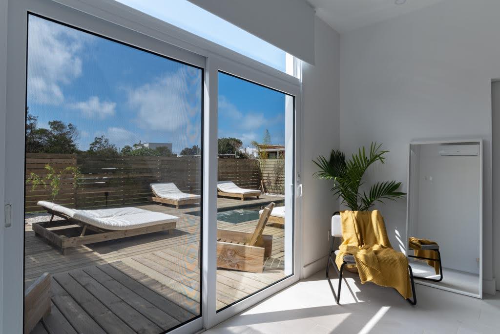 94ac201a-8f30-4cde-a6fe-8e334b1a4398