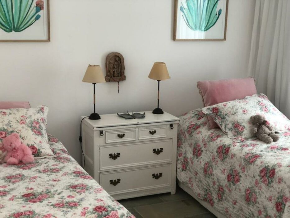 9d620fb1-912a-4ba6-8cfc-e384052fbeb0