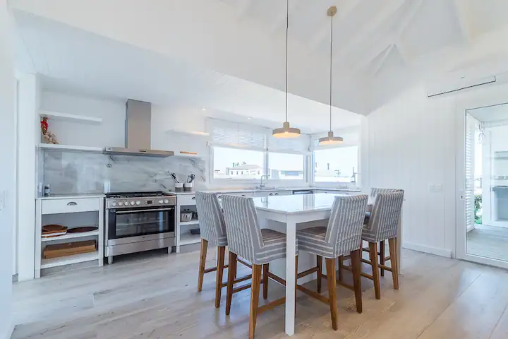 a830f690-5c81-4656-aaef-dc5825a8d91b