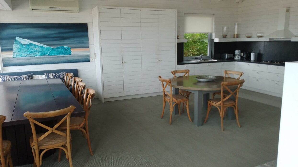 b585d5a0-f10d-42a0-a6fb-0604c09ba76c