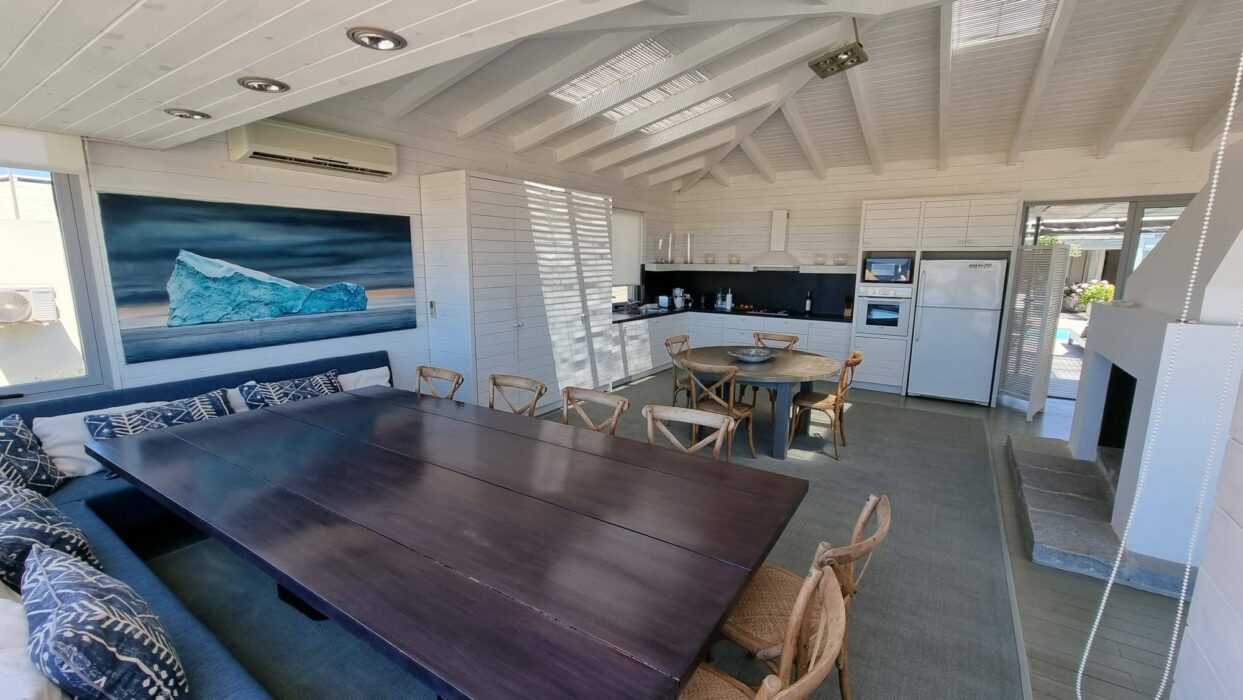 cd032abb-aec3-4d09-8078-3f42b5c242a1