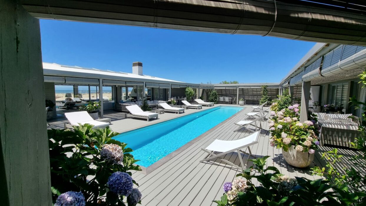 e8cf09ef-0872-47fe-9225-776f30950d55