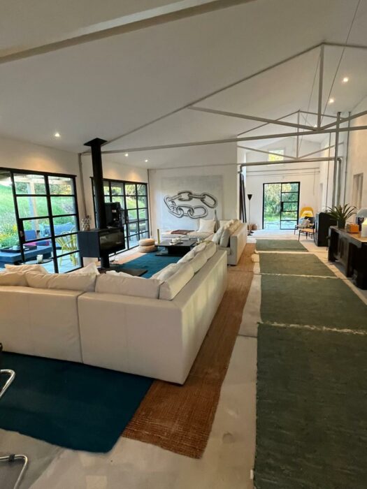 efbc5bf6-b523-4289-8b3e-c65af09dd5ee