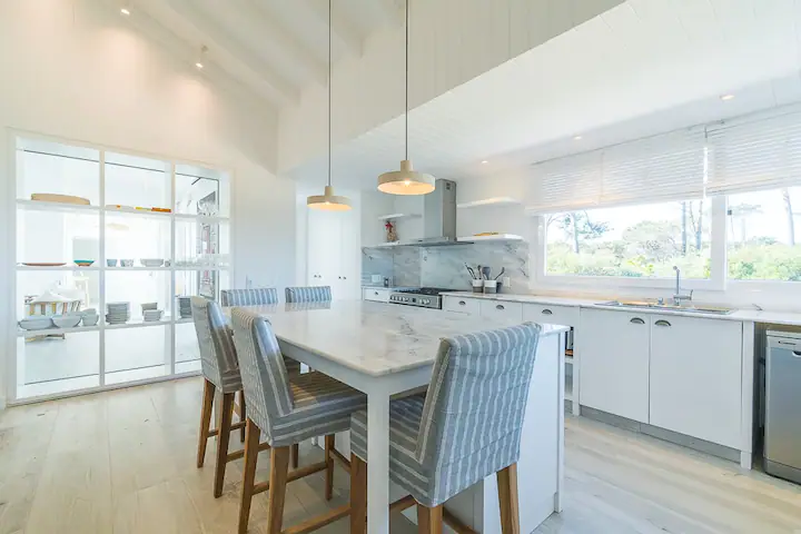 f75db76a-1eff-46a4-9c25-161a5a2e0d5f