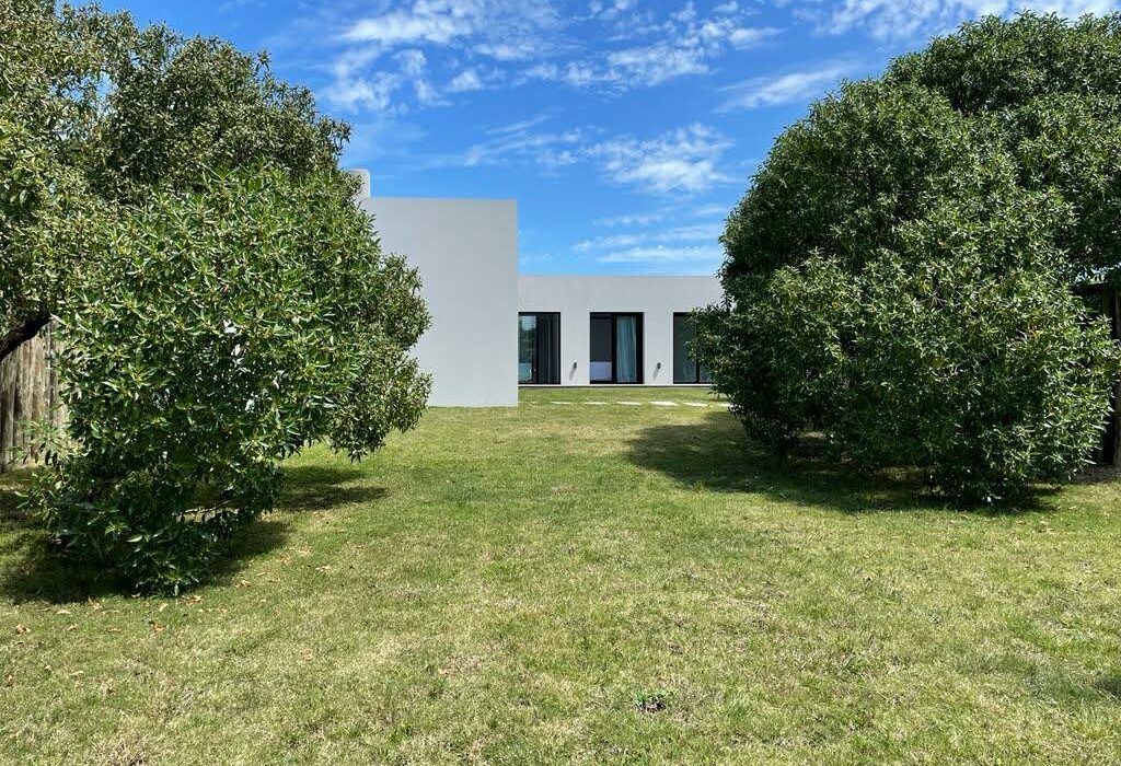 1801a901-31ae-441f-a264-9c4349cf4c3b