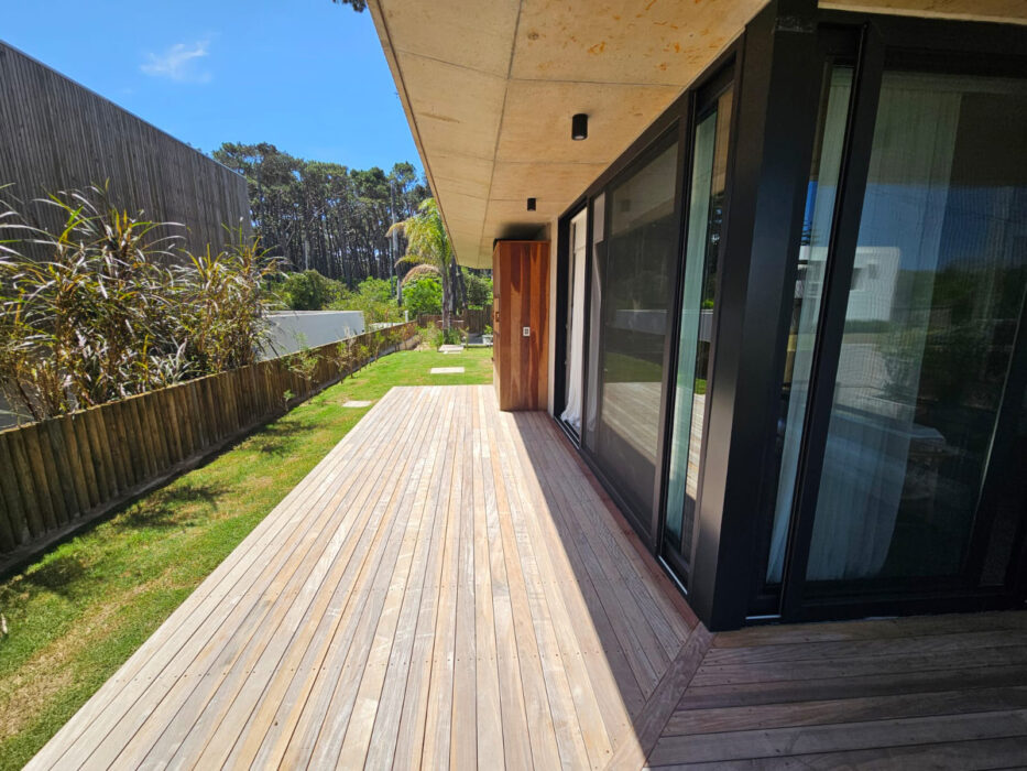 WhatsApp Image 2025-10-06 at 10.49.09 AM (2) copia