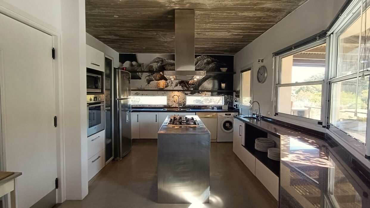 WhatsApp Image 2025-11-28 at 3.04.22 PM-2