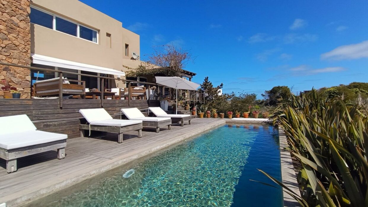 WhatsApp Image 2025-11-28 at 3.04.25 PM-2