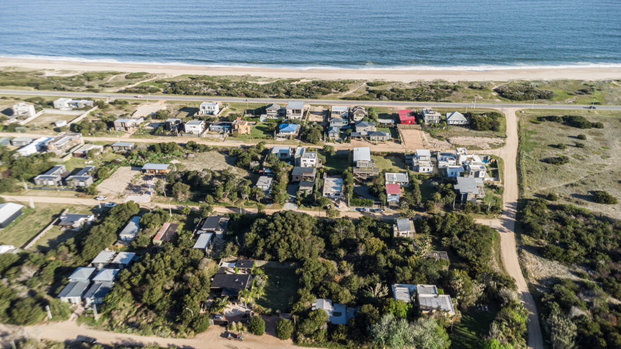 12edf6682afb81126a87b234d0035f88