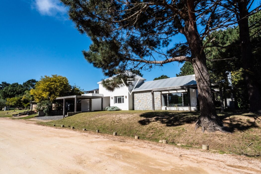 2371e362e750468b6bf90597d13bcdde