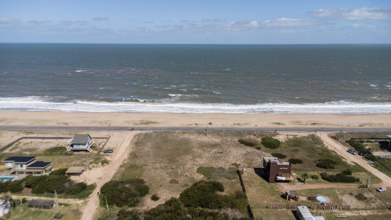 76a12ef9e5a7457a5528ea11245c8655