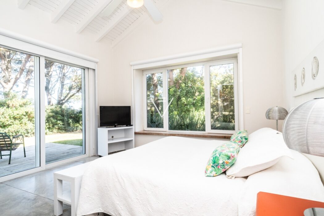 79aa169a9c0c645e5eb1838803f0379b