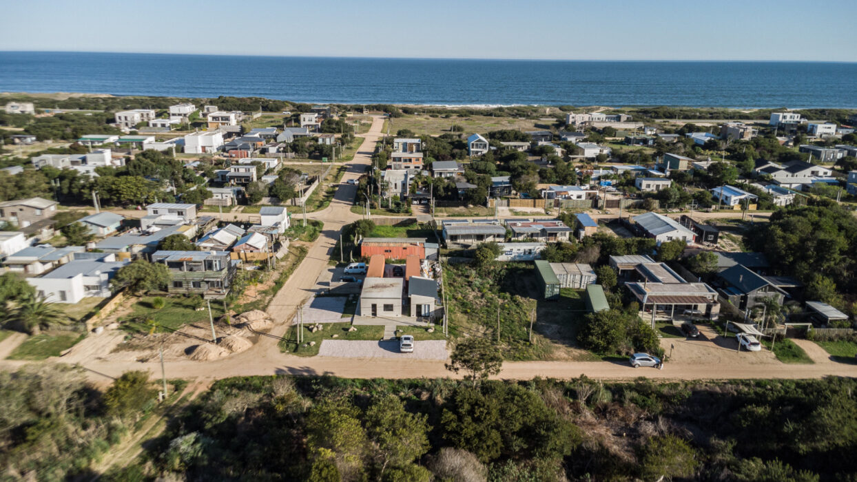 9247fbab7f138b9c29a372dae33e4208