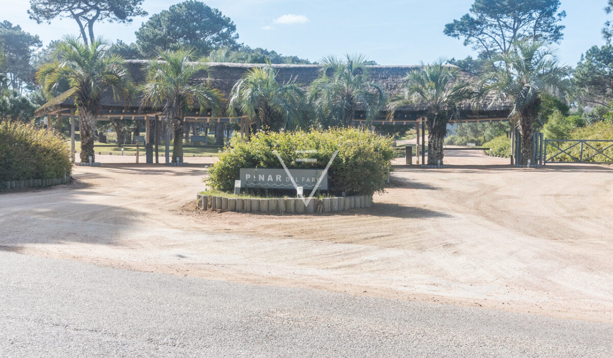 92aec1cb9b20b0b16114e6b1a523de7e