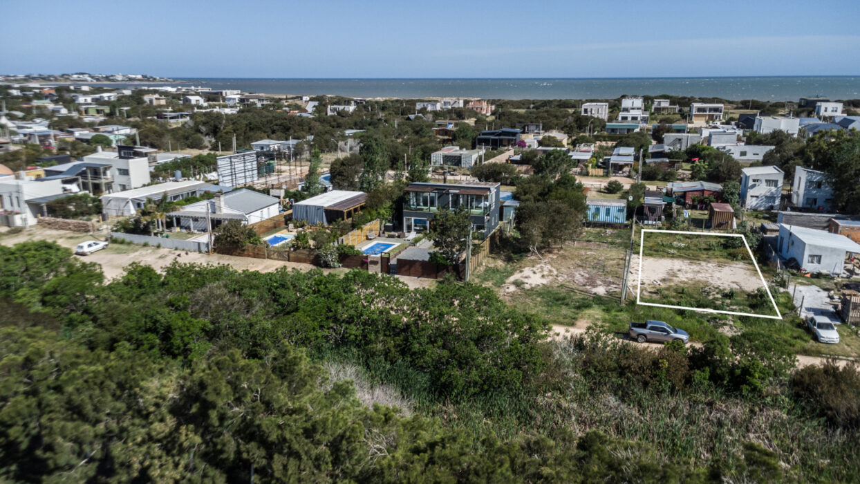 c9f31596ccdbb56cb4ef60c0b9a99880