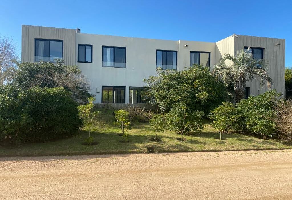 WhatsApp Image 2022-08-16 at 4.07.19 PM (3)